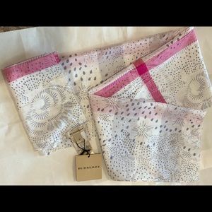 NWT Burberry Little Girls’ Scarf